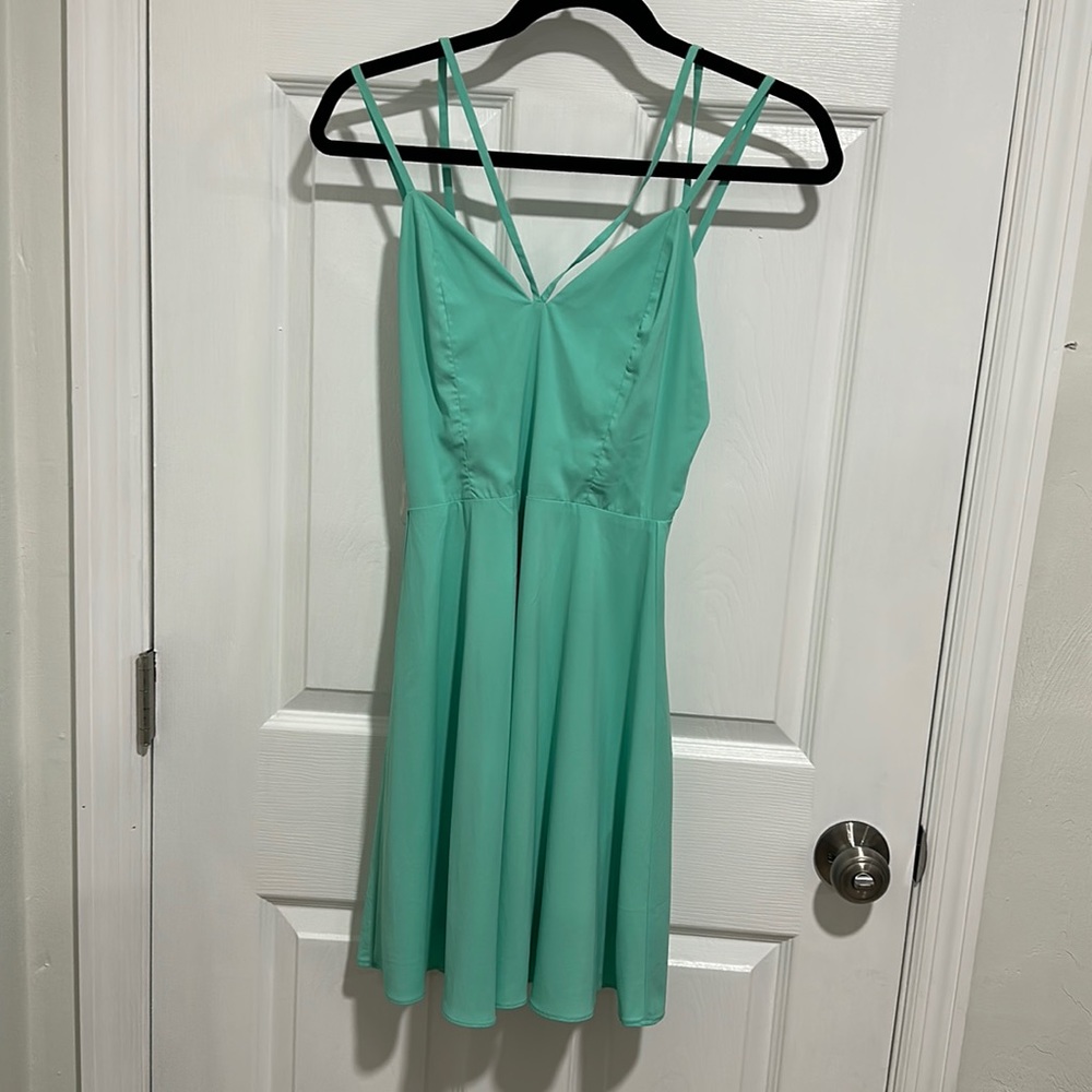 Really pretty green color.